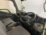 インパネはシンプルなデザイン。運転もしやすそう♪