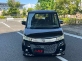 サイドビュー。スライドドアで乗り降りしやすい設計です。