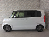 オプションになりますが、ボディーコーティングもご用意しております。新車の輝きに近づき、洗車などのお手入れも楽になりますよ。