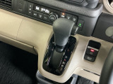 発進時から滑らかに加速する無段階変速のCVTはストップ&ゴーの多い街の中も快適です