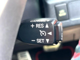 【クルーズコントロール】高速道路もラクラク走行。アクセルを離しても一定速度で走行ができ、長距離運転時の負担を軽減!加速・減速も簡単なスイッチ操作で調整できます。