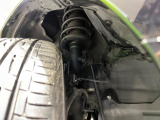 お車を安心してお乗りいただく為には、足回りの定期点検が欠かせません。サービスサポート(有償保証)では無料点検もご提供しており、安心のカーライフをお過ごしいただけるサポート体制が整っています。