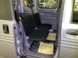 乗車人数や荷物の量、車内での過ごし方に合わせて、シートのレイアウトを変更できます。