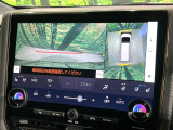 【パノラミックビューモニター】専用のカメラにより、上から見下ろしたような視点で360度クルマの周囲を確認することができます☆死角部分も確認しやすく、狭い場所での切り返しや駐車もスムーズに行えます。