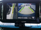 【アラウンドビューモニター】空から見下ろした映像がナビ画面にて確認可能です。駐車もラクラクですよ♪