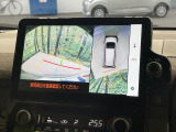 【パノラミックビューモニター】専用のカメラにより、上から見下ろしたような視点で360度クルマの周囲を確認することができます☆死角部分も確認しやすく、狭い場所での切り返しや駐車もスムーズに行えます。