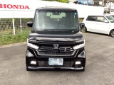 お客様に安全で快適なカーライフをお送りいただくために、中古車にも高いレベルの品質基準を設け、その基準に従って、全ての中古車について納車前整備を実施しています。