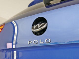 バックカメラ始動時にはVWのエンブレムが動いてカメラがボディの中心位置で映し出します。