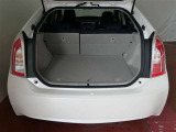 開口部の広いラゲージスペースは、荷物をラクラク積み込めます。