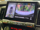 【マルチアラウンドモニター】専用のカメラにより、上から見下ろしたような視点で360度クルマの周囲を確認することができます☆死角部分も確認しやすく、狭い場所での切り返しや駐車もスムーズに行えます。