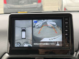 車を空から見たような映像が映る、アラウンドビューモニターで車両周辺の安全確認も一目でできます!小さなお子様や障害物も確認できるので、運転のし易さだけではなく事故防止にも役立ちます♪