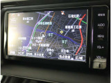純正ナビを装備。タッチパネル式で使いやすく、お出かけもラクラクです。