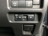ETCが装着されています。再セットアップ後高速道路の料金所をノンストップで通過できて大変便利です。