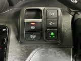 パーキングブレーキはスマートな電子制御式と合わせて渋滞時等にブレーキペダルから足を離しても停車状態を保持してくれるオートブレーキホールド機能で運転が楽になります。スタートはアクセルペダルを踏むだけ