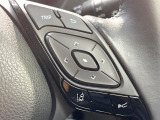 【レーントレーシングアシスト】高速道路走行時、車線からはみ出しそうになるとレーンの中央を走るようにステアリング操作をアシスト。より安全な運転をサポートしてくれます!