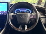 【純正革巻きステアリング】上質な革を使用することで、手にしっかり馴染みとても運転しやすいハンドルです♪