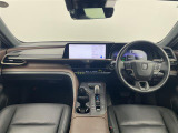 クラウンクロスオーバー 2.5 G アドバンスト レザー パッケージ E-Four 4WD 本革シート