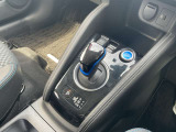 e-powerならではのシフトレバーになります!上下に動かすだけでとっても使いやすい('◇')ゞ