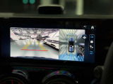 アクティブパーキングアシストで、狭い駐車も自動操作。ステアリング任せの安心感とラグジュアリーな快適さを両立。