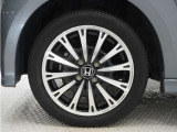 ◆純正アルミホイール装着車◆これで足元まわりも、おしゃれにきまります!