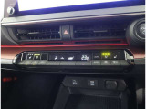 運転席・助手席はシートヒーター・ベンチレーション機能もついています。