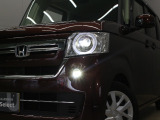 【LEDヘッドライト】悪天候や夜間走行時も良好な視界を確保し安心して運転できる高輝度LEDヘッドライトを装備!点灯速度が早く、消費電力も抑えられています!!