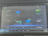 CD・DVD・フルセグTV・ミュージックサーバーが楽しめ、USB・Bluetoothにも対応しています。
