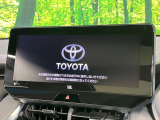 【12.3インチワイドナビ】高級感とインパクトのある大型ワイドナビを装備。各種オーディオ操作はもちろん、横長ワイド画面でのマップ2分割表示など、利便性も高いナビです♪