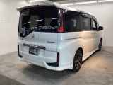 スライドドアなら狭い駐車場でもドアをぶつける心配がありません。ステップが低く乗り降りもしやすいです。