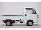 県内13店舗にて常時500台以上ダイハツ車を展示中です。見て、触って、納得のいく一台をぜひ見つけてください。