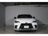 レクサスの厳しい基準とは、まず修復歴の車はございません。初年度7年未満、10万キロ未満など90項目にも及ぶチェックを行い、その基準をクリアした上質なお車だけを展示しております。