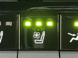 シートエアコン付です。シートを暖めたり冷やしたりできる、快適装備の一つ。 暑い夏もシートが冷える冬も快適にドライブが楽しめそうですね。