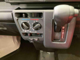 納車前にはプロのメカニックが、各部の点検を行います。ディーラーにしか出来ない品質、そしてサービスできっと満足していただけると思います!