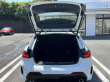 サービスにはドイツ本国と同様に教育と訓練を受け、BMWを知り尽くした「マイスターメカニック」が数多く在籍しております。納車前点検整備で、お客様に安心と安全をお届けいたします。