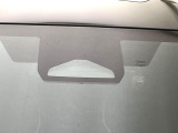 【トヨタセーフティセンス】走行中に前方の車両等を認識し、衝突しそうな時は警報とブレーキで衝突回避と被害軽減をアシスト。より安全にドライブをお楽しみいただけます。