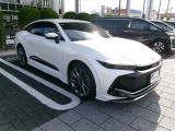 広々とした車内空間に優れた燃費性能。更にデザインも上質で人気のお車です!