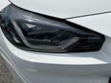 また、BMW正規認定中古車は、エマージェンシーサービスが自動付帯。24時間365日、皆様のカーライフをサポート致します。確かな安心のうえで、「駆けぬける歓び」をご堪能ください。