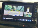 【バックカメラ】駐車時に後方がリアルタイム映像で確認できます。大型商業施設や立体駐車場での駐車時や、夜間のバック時に大活躍!運転スキルに関わらず、今や必須となった装備のひとつです!