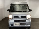 ヘッドライトで、個性も光る 、長く乗っていたい車です。