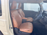 運転席シート廻りは使用感も少なく、良好な状態となっています。丁寧に使われていたことがよくわかりますね。