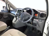 見通しのよいすっきりとした視界で、誰でも運転しやすいです。運転のしやすさは疲れにくさにも繋がりますよ♪
