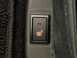 【シートヒーター】寒い日に重宝するシートヒーター!エアコンより早く温まってくれるので寒がりの人も安心ですね♪エアコンの温風は乾燥するから苦手、という方にもをおすすめです。