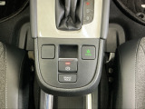 パーキングブレーキはスマートな電子制御式と合わせて渋滞時等にブレーキペダルから足を離しても停車状態を保持してくれるオートブレーキホールド機能で運転が楽になります。スタートはアクセルペダルを踏むだけ