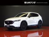 中古車専門再生工場にて熟練専任スタッフが丁寧に清掃、仕上げを実施しております。また、お客様に安心してご検討いただける様、公取協が定める基準に基づき車両検査を実施し、車両状態評価証を発行しております。