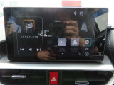 (ディスプレイオーディオ)スマホと車をつなぐことで色々なサービスを楽しめます。