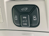 【パワーバックドア】スマートキーや運転席のボタンを押すだけでリアゲートが自動で開閉します!荷物を持っている時や、高い位置にあるバックドアを閉める際に便利な機能です♪