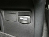 災害時にも安心。家庭用電化製品が使用できるAC100V、1500Wのコンセント付きです。