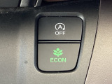 【eコンスイッチ】低燃費運転をサポートするECONモード。スイッチをONすると、エンジンやトランスミッション、A/Cなどを協調制御し、燃費の向上に貢献。エコドライブの効果を高めます。