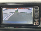 【バックモニター】バックカメラが装着されています。車庫入れが苦手な方もこれがあれば安心ですね