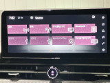 12.3インチワイドディスプレイを採用。情報を同時に表示できる3分割画面も可能。NissanConnect サービスの多様なコンテンツで、セレナと過ごす毎日に驚きと発見を提供します!